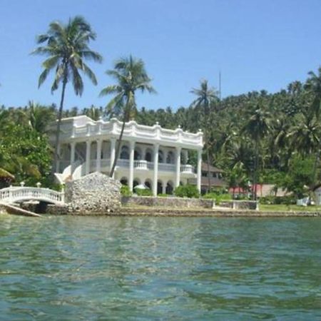 Blue Crystal Beach Resort Puerto Galera Exterior foto